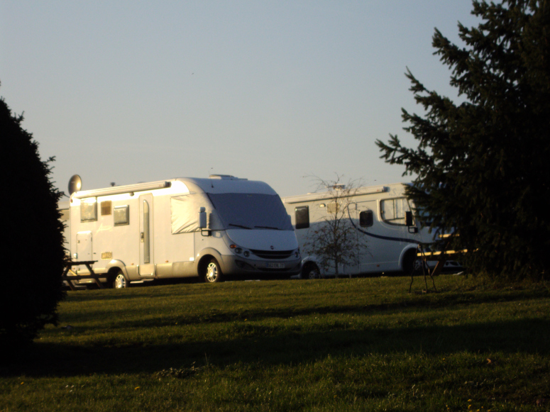 Aire camping-car  Ternand (69620) - Photo 3